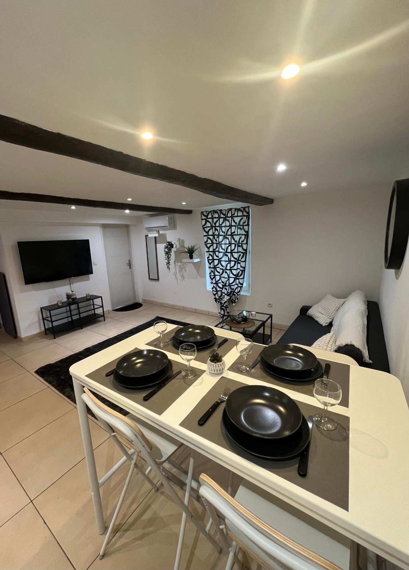 Appartement Avec Piscine Au Milieu Des Vignes Les Arcs-sur-Argens Exterior foto